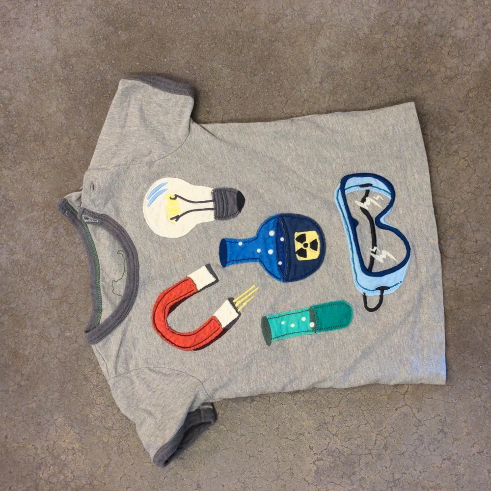 Mini Boden embroidered t shirt 1 1/2- 2 year